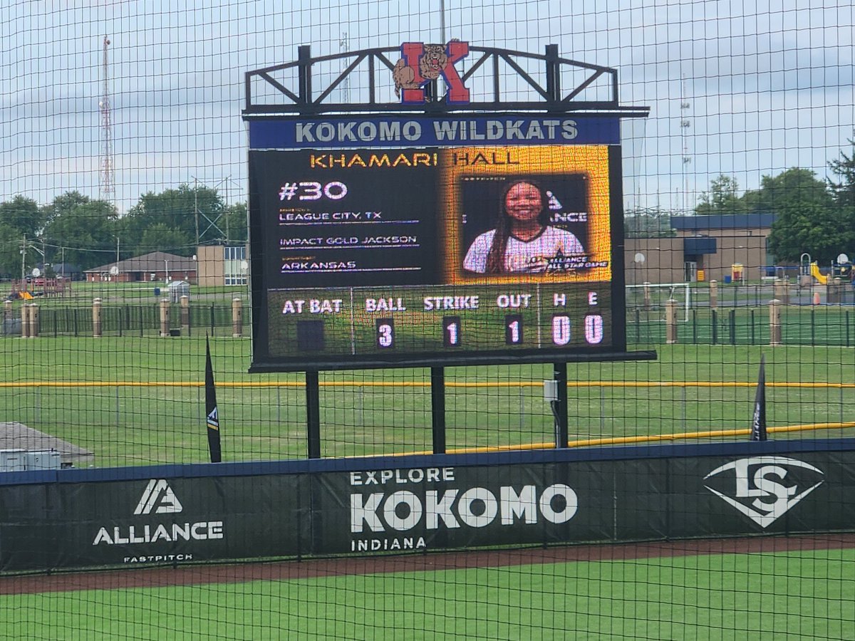 KhamariHall2025's tweet image. Had a blast being part of the Alliance All-Star game. Thanks to everyone who came out to watch and those who watched on TV. Ecstatic that I broke the record in stolen bases!!! @thealliancefp @EvoShield @IG_Jackson18u @KcJackson00 @RazorbackSB @D1Softball @ExtraInningSB