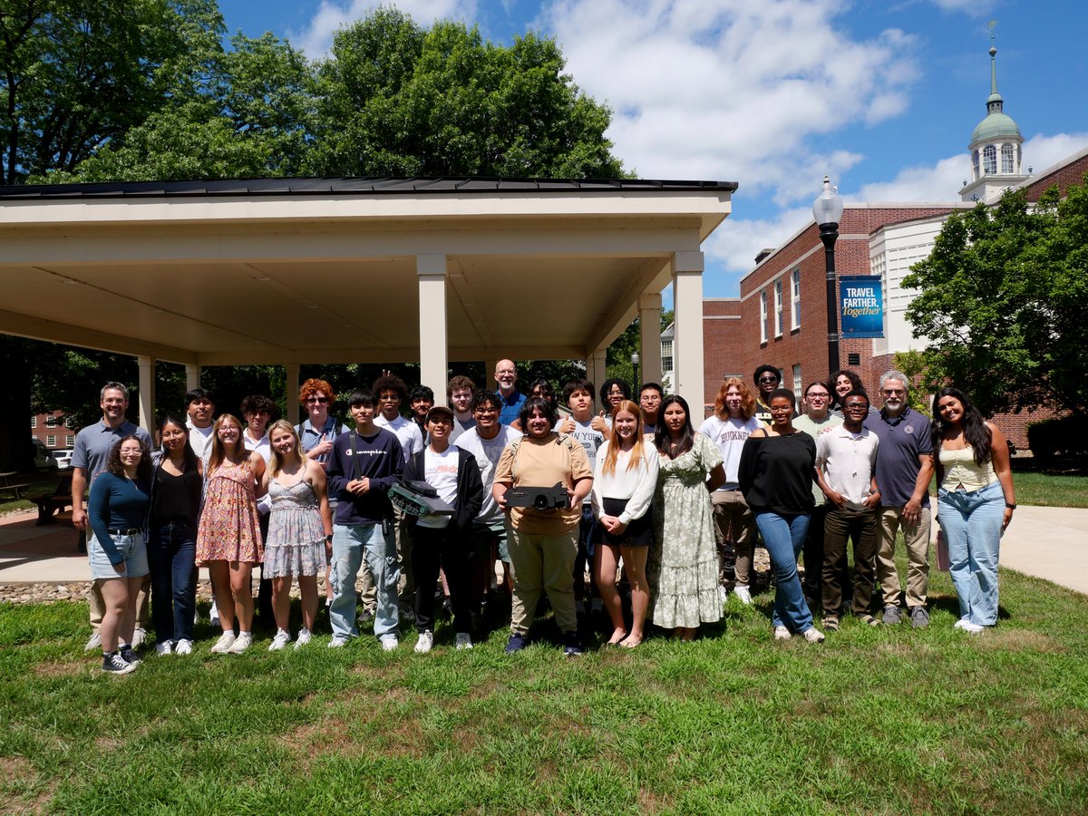 Our 4-week Engineering EXCELerator bridge program came to a close last week with all five groups presenting their projects. Two groups created VR worlds based on space, there were two ChemE car teams and one group that researched and created a Corsi-Rosenthal box air purifier.