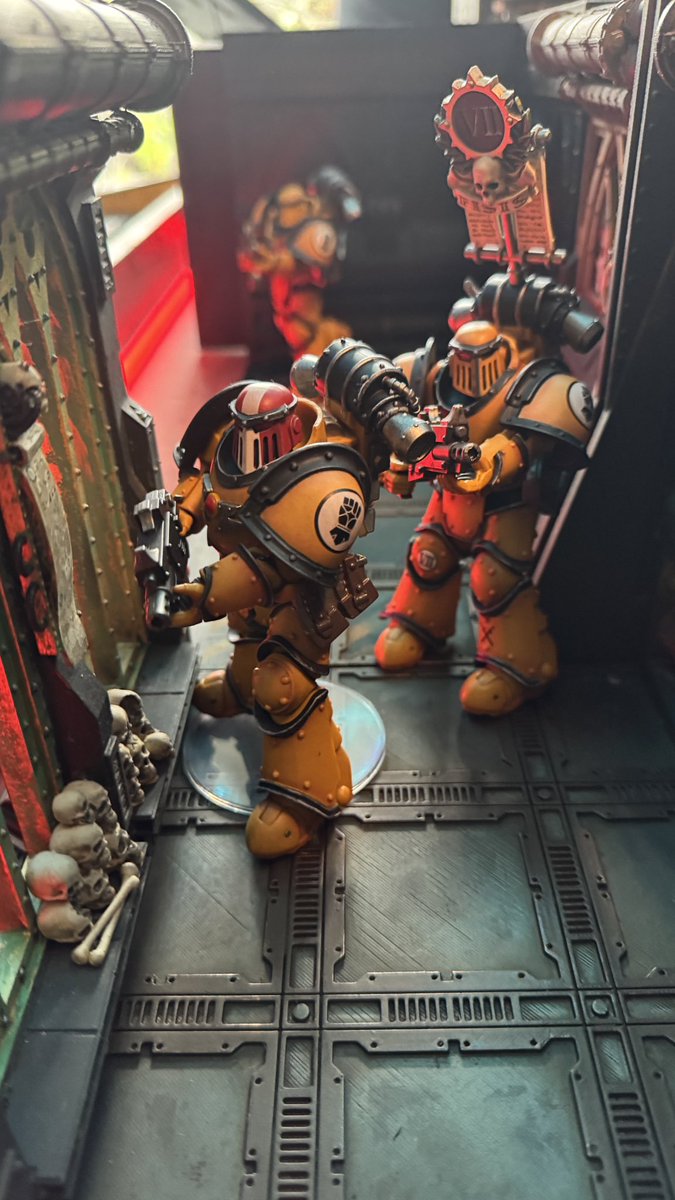 CMValrak's tweet image. I have a Batrep dropping soon of playing 1/18th @Joytoy_official, it’s fully custom rules, full free printed Terrain, all you need is one figure and you’re set! Was the best gaming experience I’ve had in a long time! Video coming soon!