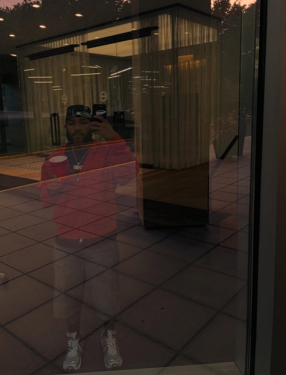 _MRBaylor's tweet image. Love me like you crazy… for good luck 🤞🏾