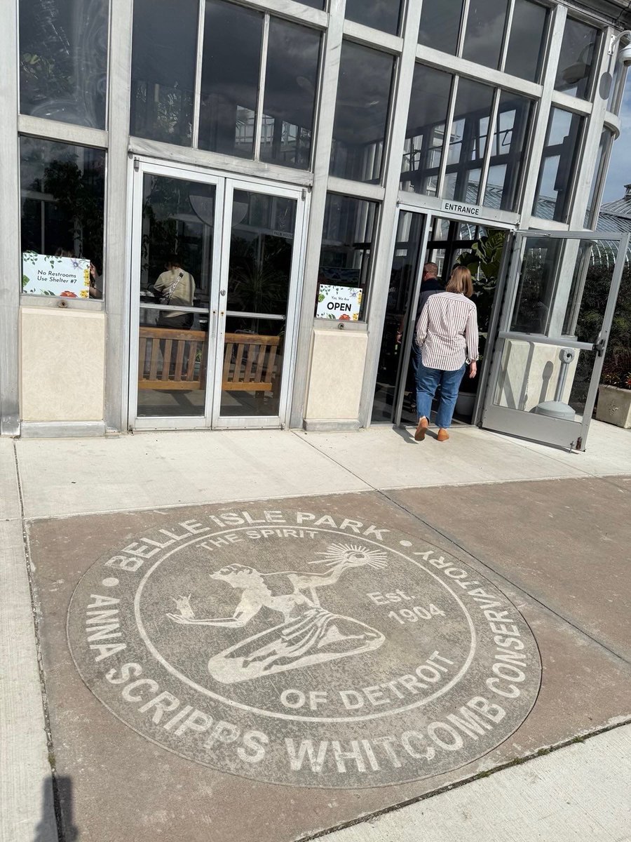 SenatorSlotkin's tweet image. Belle Isle is a must-visit for every Michigander and anyone visiting our state. And during National Parks and Recreation Month, I was happy to get the official tour with the @MichiganDNR.
At over 900 acres, this Detroit gem is the second most visited state park in the entire…