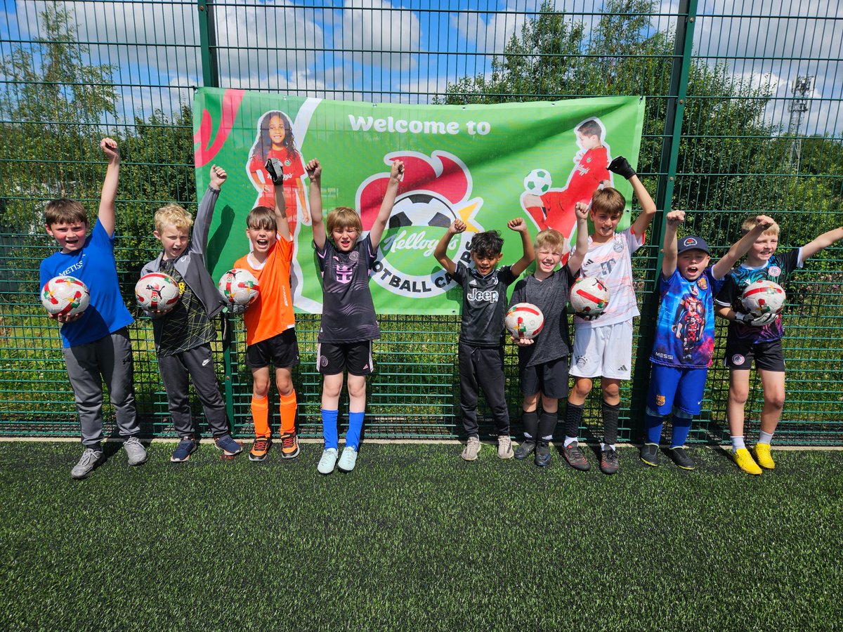 ASFCcommunity's tweet image. ⚽️ Our @KelloggsUKI Football Camps are underway at Stanley Sports Hub — and we’re loving it! 🙌
Still time to join the fun this summer!
🆓 Grab a free place with promotional Kellogg’s cereal packs
#KelloggsFootballCamps #ASFC #ASFCcommunity #SummerFun @EFL_Community @EFL