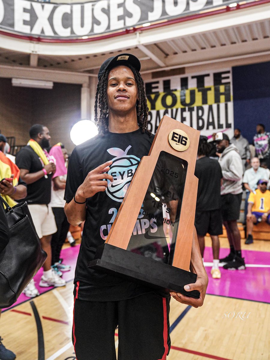Peyton_kemp26's tweet image. Went through 2 years of adversity but never gave up!! With hardwork and Perseverance you can do anything!!!
2025 PEACH 🍑 JAM CHAMP 2 years later and I’m not done! BLESSED!!
Thank you @JaMalHOWELL260 for believing in me when no one else did❤️