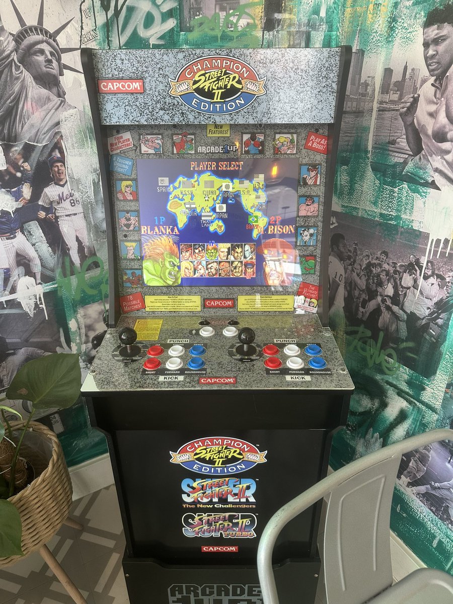 ianjohno77's tweet image. Just ate one of these and had a game of street fighter. Happy as a pig in shit 👌🤣