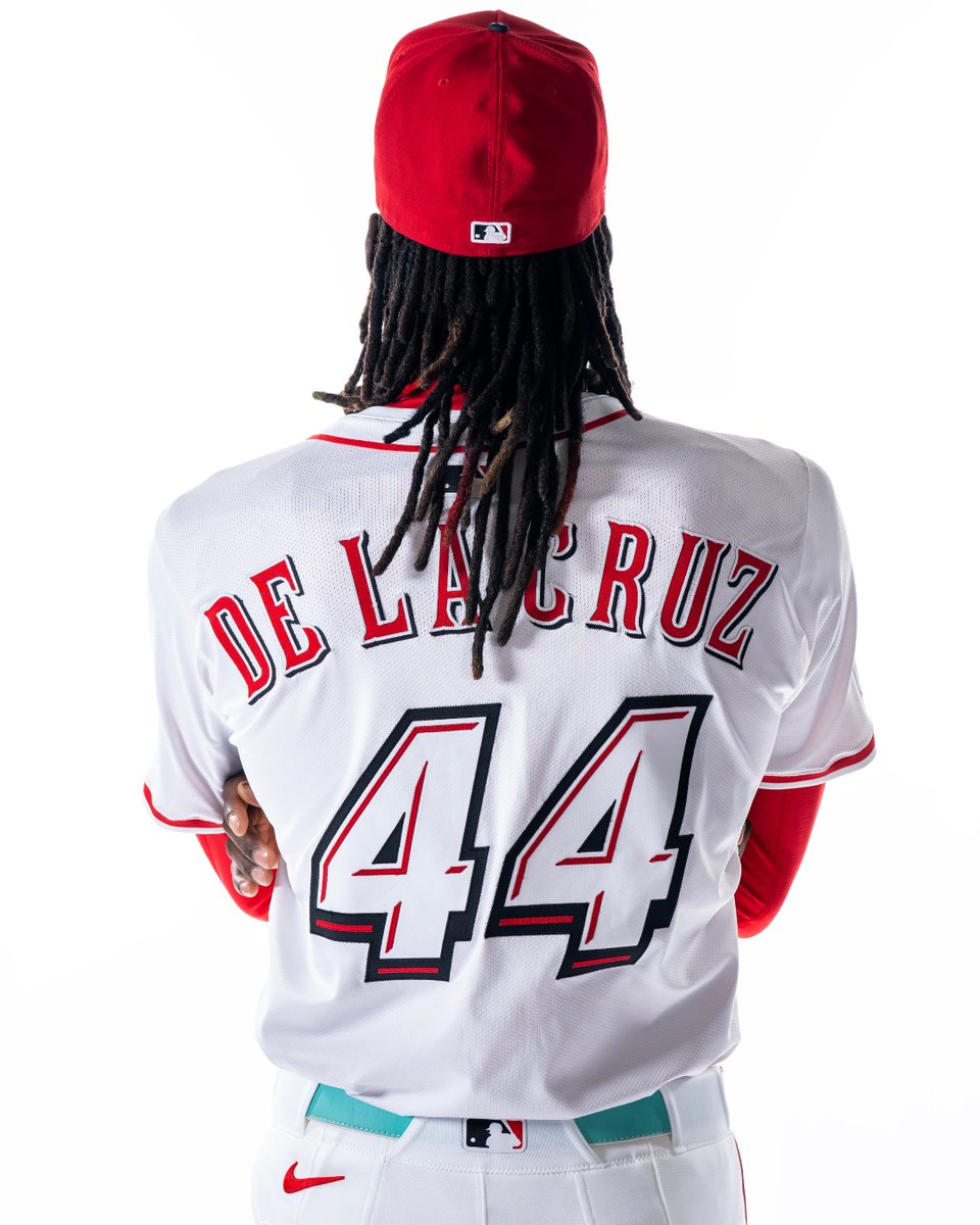 ItsBristolBaby's tweet image. NEWS: Braves and Reds to wear NASCAR-inspired uniforms during MLB Speedway Classic. ⚾️🔥
Read More Here: bit.ly/4m9srt0
#SpeedwayClassic25 | @MLB | @Reds | @Braves