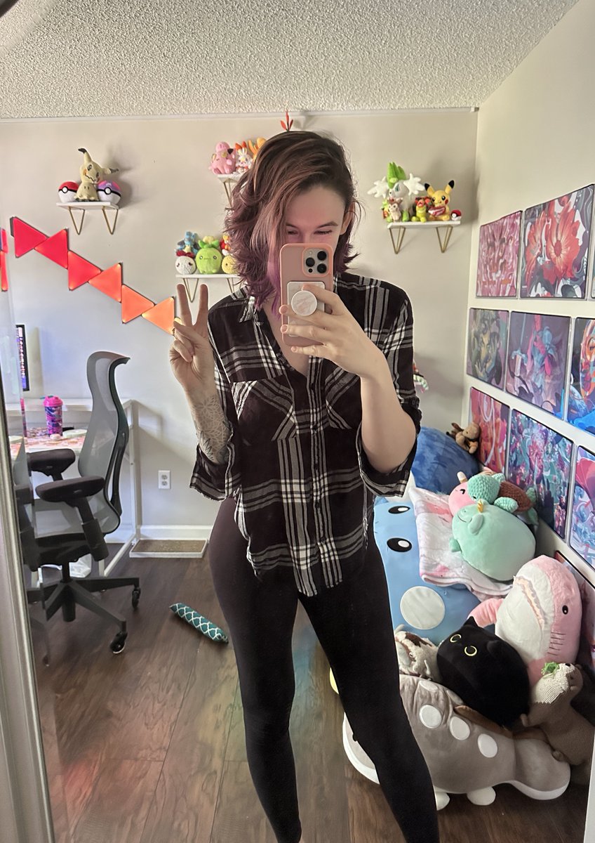 Bloody's tweet image. goood mornin y’all!!
here’s to another kickass week of banger streams and cute outfits 🥰
✨ twitch.tv/bloody ✨