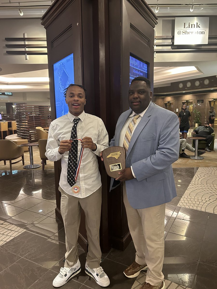 Last time coaching my guy tonight ⁦<a href="/jussanwiggins/">jussan wiggins</a>⁩ in the ⁦<a href="/NCCoachesAssn/">N.C. Coaches Assn.</a>⁩ east-west game‼️ Proud Coach ⁦<a href="/nbhsbears/">New Bern High School</a>⁩ ⁦<a href="/BrianNorth4/">Brian North WCTI</a>⁩ ⁦<a href="/LukewSchwartz33/">Luke Schwartz</a>⁩