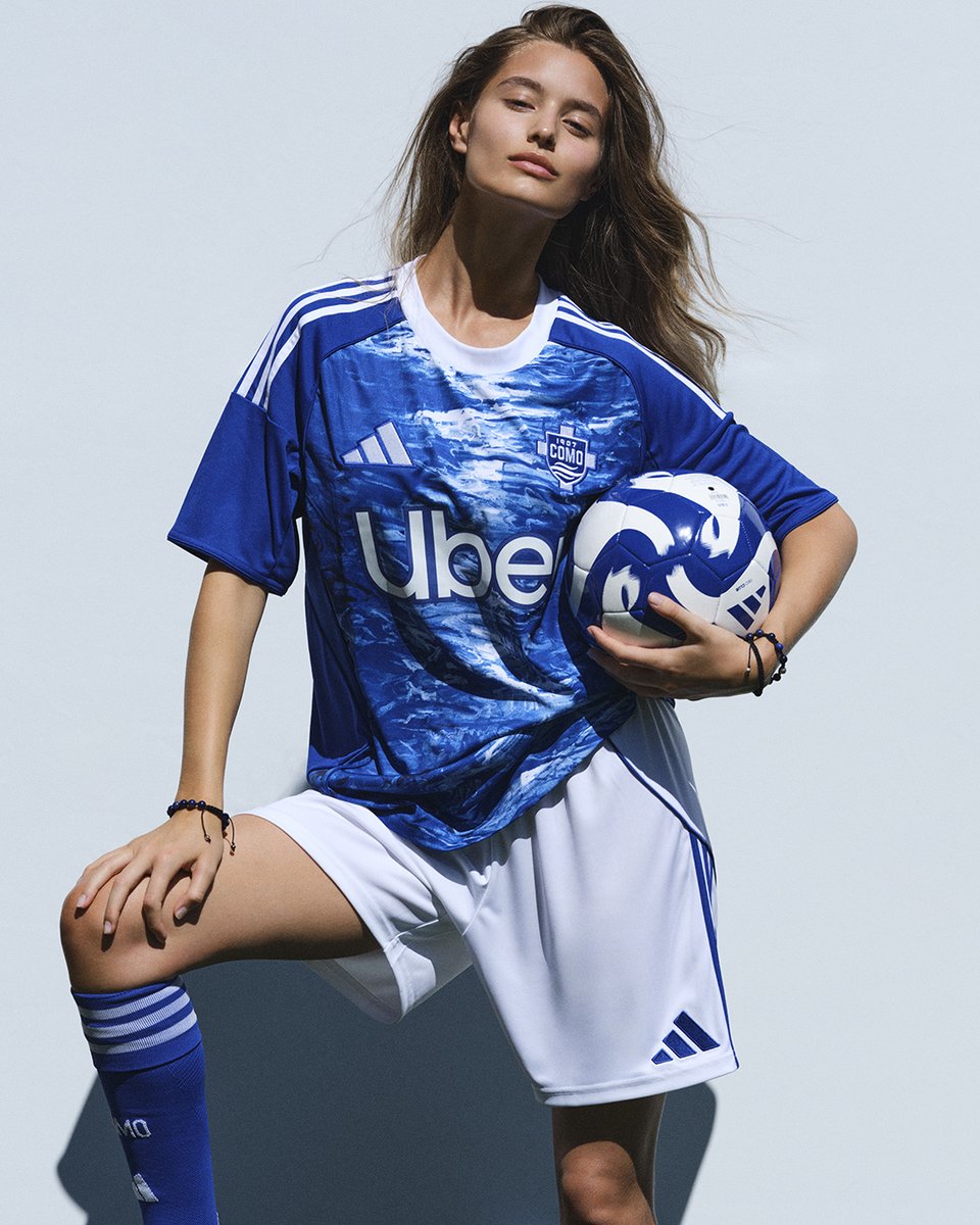 classicshirts's tweet image. ๐จ๐บ๐ฏ๐ฐ๐น๐ป ๐จ๐ณ๐ฌ๐น๐ป: The new Como 1907 home shirt.
What do you think? ๐ง