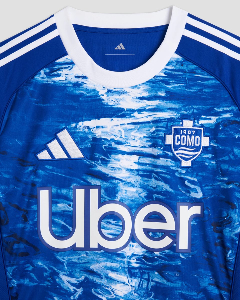 classicshirts's tweet image. ๐จ๐บ๐ฏ๐ฐ๐น๐ป ๐จ๐ณ๐ฌ๐น๐ป: The new Como 1907 home shirt.
What do you think? ๐ง
