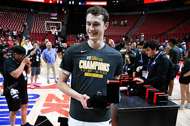 KalkbrennerMuse's tweet image. Ryan Kalkbrenner in 2025 summer league:
9.7 ppg
5.5 rpg
1.3 apg
0.7 spg
1.7 bpg
56.4/28.6/70.6