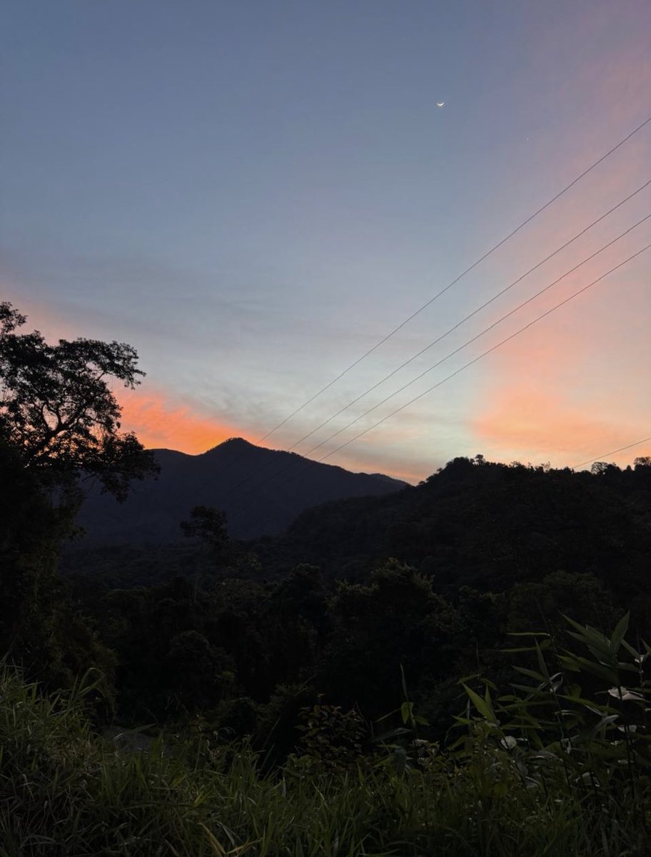 Doble regalo al amanecer 🌙