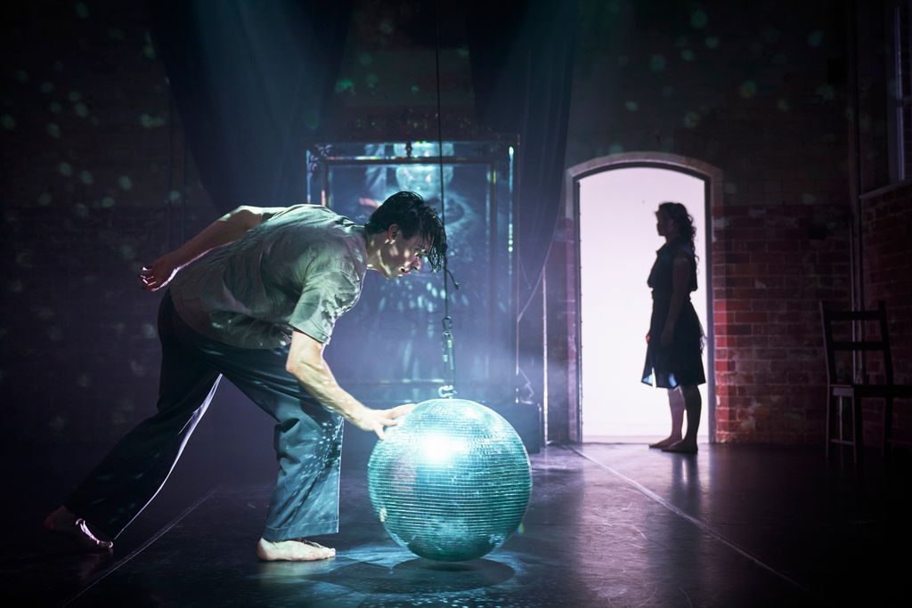 PavilionTheatre's tweet image. ★★★★ "Even when doing dystopia @CoisCeim craft it beautifully... At moments it looks a little like heaven" – The Arts Review
Don’t miss DANCEHALL BLUES – David Bolger’s award-nominated duet from Dublin Fringe 2024.
Thu 31 Jul - Sat 2 Aug | 🎟️ buff.ly/UuGMw9G