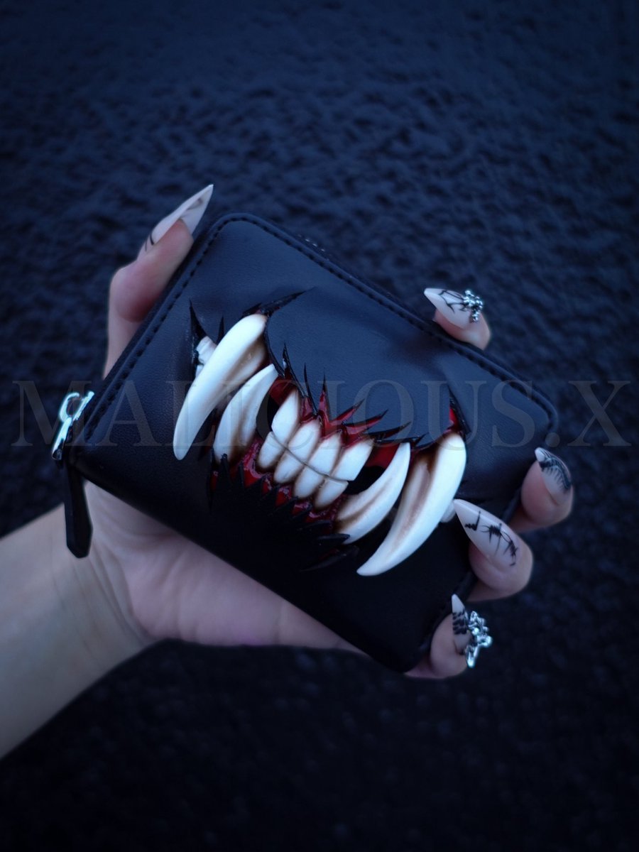 MALICIOUS_Xx's tweet image. Cat fang folding zip card &amp;amp; coin case🐈‍⬛