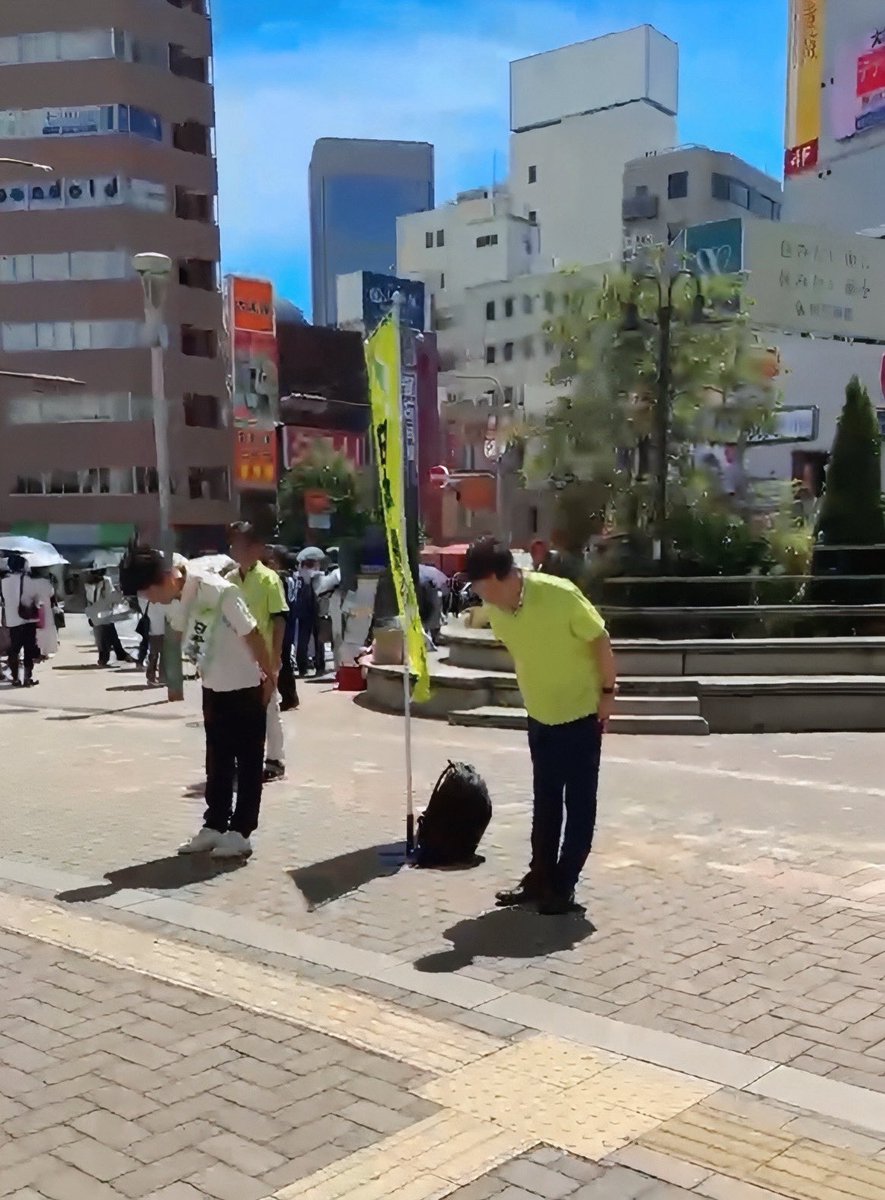 abe_keishi's tweet image. 選挙翌朝の今朝、よしひら敏孝さん・片山大介参議院議員と、JR元町駅で、地域の皆様にご挨拶。昨日の選挙結果のご報告を致しました。
よしひら敏孝さんの、この国の改革に向けた炎は、並大抵のことで消えるものではありません。今後どのような形であれ、間違いなく、この国に必要な男です。…
