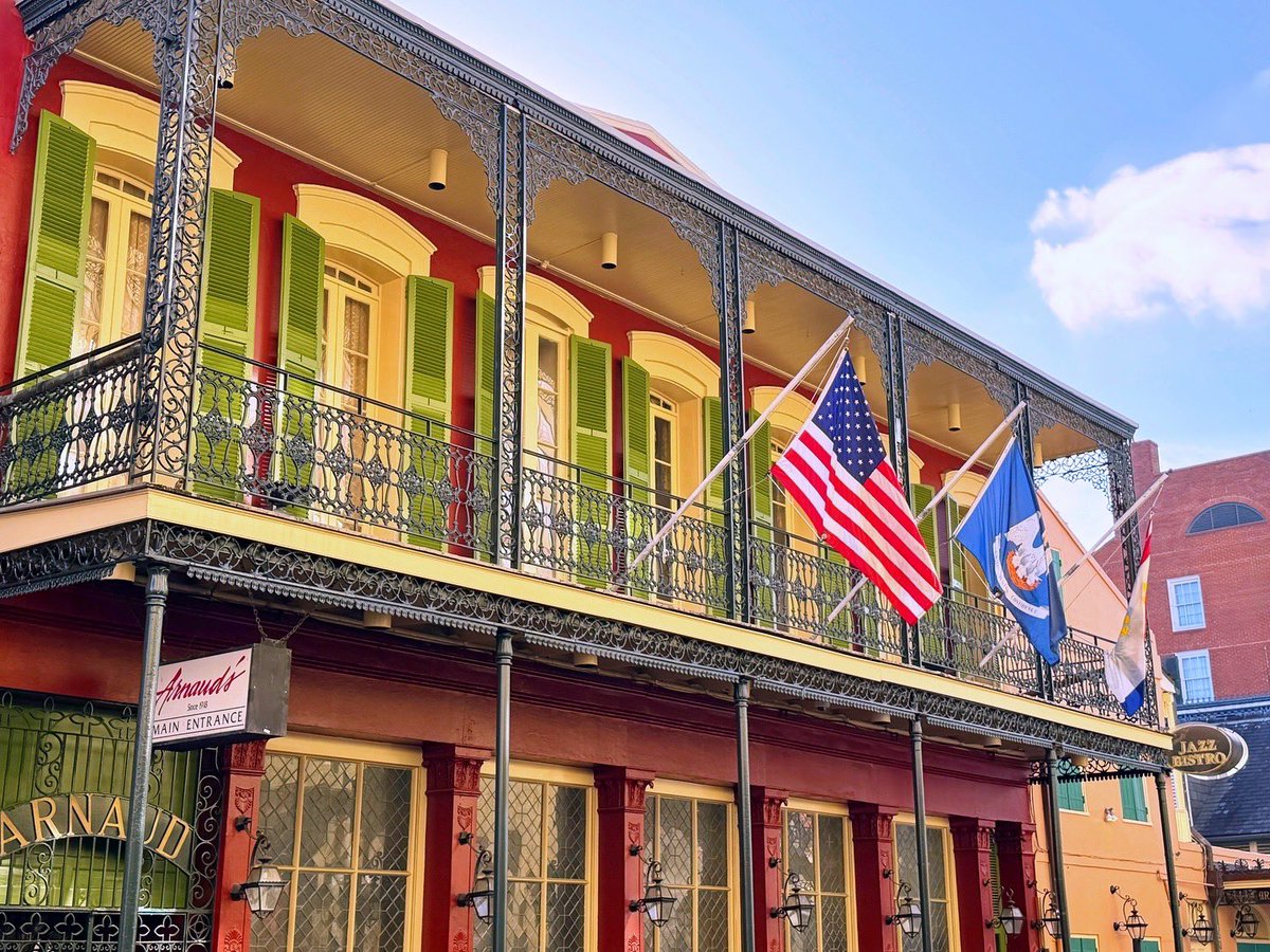 DavidMora's tweet image. Arnaud’s always shines bright in the early morning light! ✨❤️⚜️

#Arnauds #NewOrleans