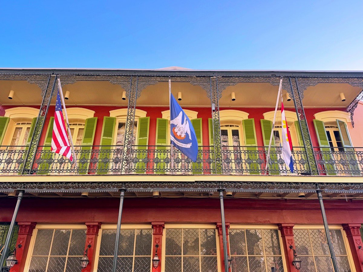 DavidMora's tweet image. Arnaud’s always shines bright in the early morning light! ✨❤️⚜️

#Arnauds #NewOrleans