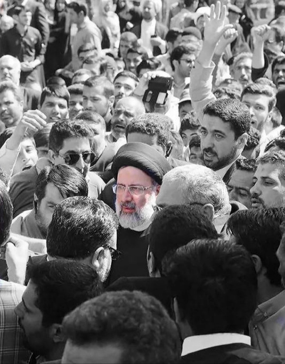 mahdia1990sn's tweet image. خدابیامرزاجازه نداد حتی نیم ساعت برق ملت قطع کنن
_اماالان نه تنها قطعی برق داریم
بلکه #کوهرنگ سرچشمه ۱۱درصد آب این سرزمین یک هفته است قطعی آب داره آب آشامیدنی اش گل آلود...:(