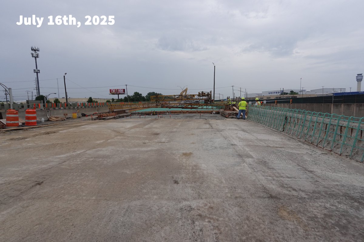 ODOT_Cleveland's tweet image. Progress! Progress! Progress!
Crews began pouring a new concrete bridge deck on SR 237 over Snow Road at 1:30 a.m. this morning. We're loving how this project is coming along! 😁#HardWorkPaysOff #Concrete #LoveIt