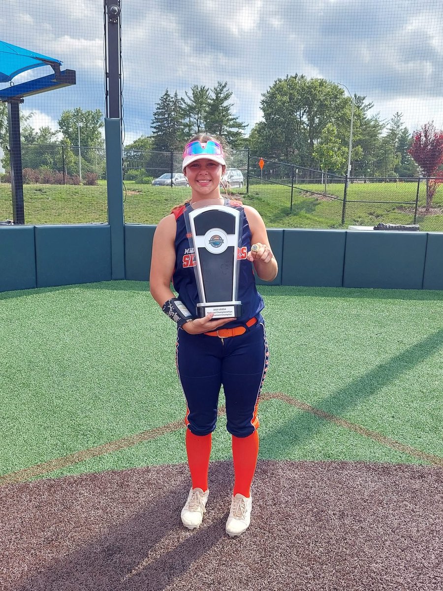 SoftballUTHS's tweet image. Congrats to sophomore Sera Pirmann and her Midwest Sluggers team on winning the Nationals they attended this past week!
Also congrats to Junior Riley Meyers and her Havoc team who won the 16U division of the USSSA Midwest Nationals!