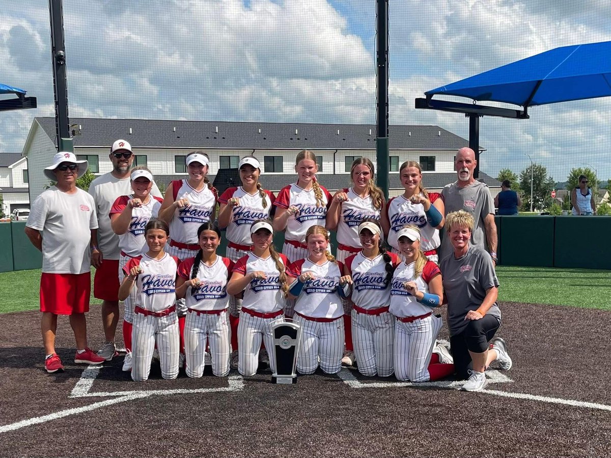 SoftballUTHS's tweet image. Congrats to sophomore Sera Pirmann and her Midwest Sluggers team on winning the Nationals they attended this past week!
Also congrats to Junior Riley Meyers and her Havoc team who won the 16U division of the USSSA Midwest Nationals!