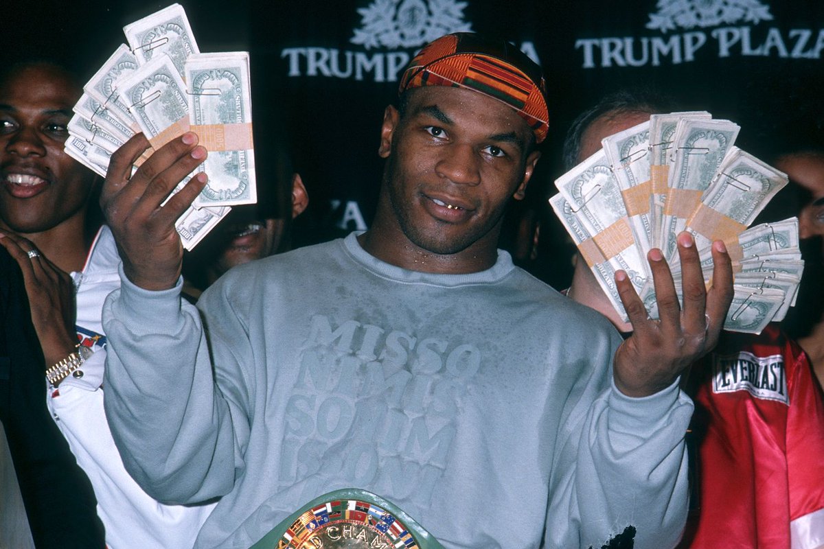 evboogie's tweet image. On this day in 1989, Mike Tyson defeated Carl 'The Truth' Williams in 93 seconds.