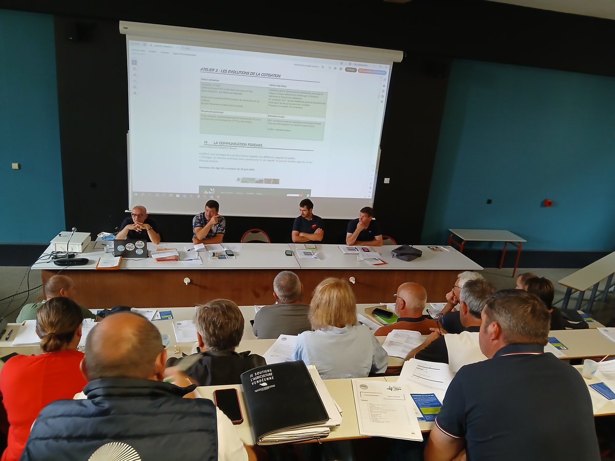 FDSEAVendee's tweet image. Conseil administration #Fdsea85 au sortir des moissons. Retour sur l'actualité nationale Loi Duplmob et Mercosur. Gestion de l'eau et dégradation des réserves de substitution au niveau départemental.