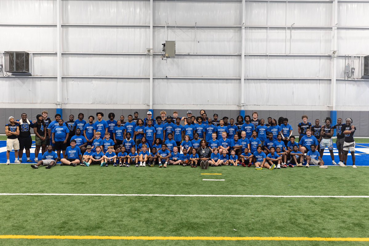 BigBlueRecruits's tweet image. 𝑭𝒖𝒕𝒖𝒓𝒆 𝑮𝒓𝒂𝒏𝒈𝒆𝒓 𝑭𝒐𝒐𝒕𝒃𝒂𝒍𝒍 𝑪𝒂𝒎𝒑 🏈
Shout out to all of our campers who showed up last week for kids camp! We had a great time! Special shout out to @DbkTristan for making the camp even more memorable! Go Grangers!!
#ᴄᴜLᴛᴜʀᴇ | #KɪᴅsCᴀᴍᴘ
