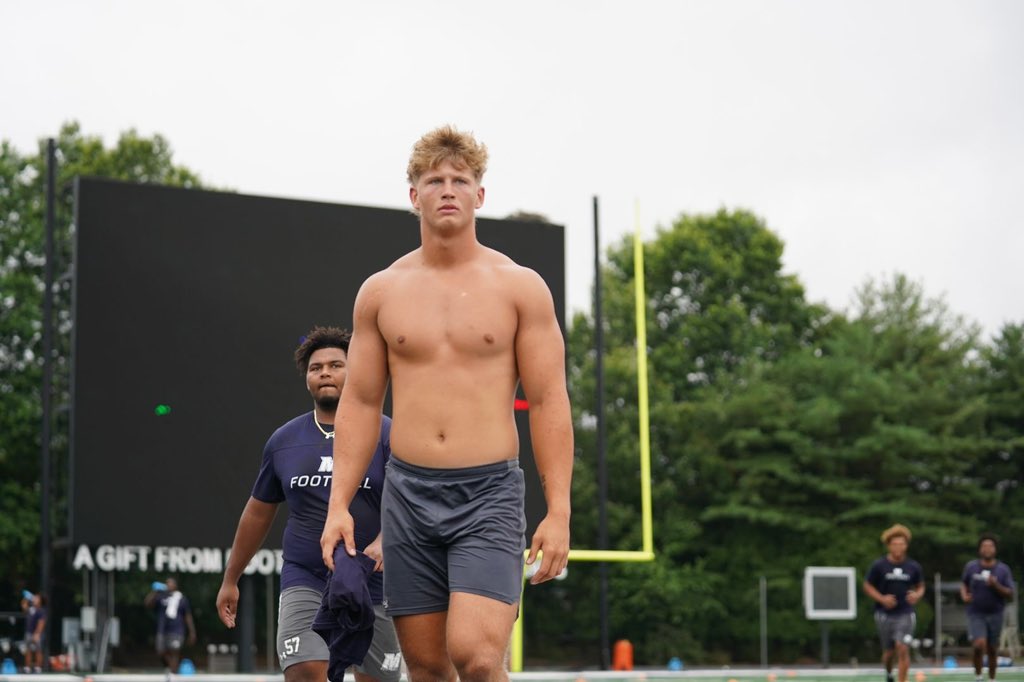 CoachCole94's tweet image. The Most important and Demanding Position on the Field! 
Them Big Dogs UpFront on Defense! 
Excited to see the Boys Ball out as one this year! ⏳⌛️…. #FlyHawksFlyⓂ️🦅
#DlineTheOnlyLine #Blessed #FTD #MEB #DogAction
