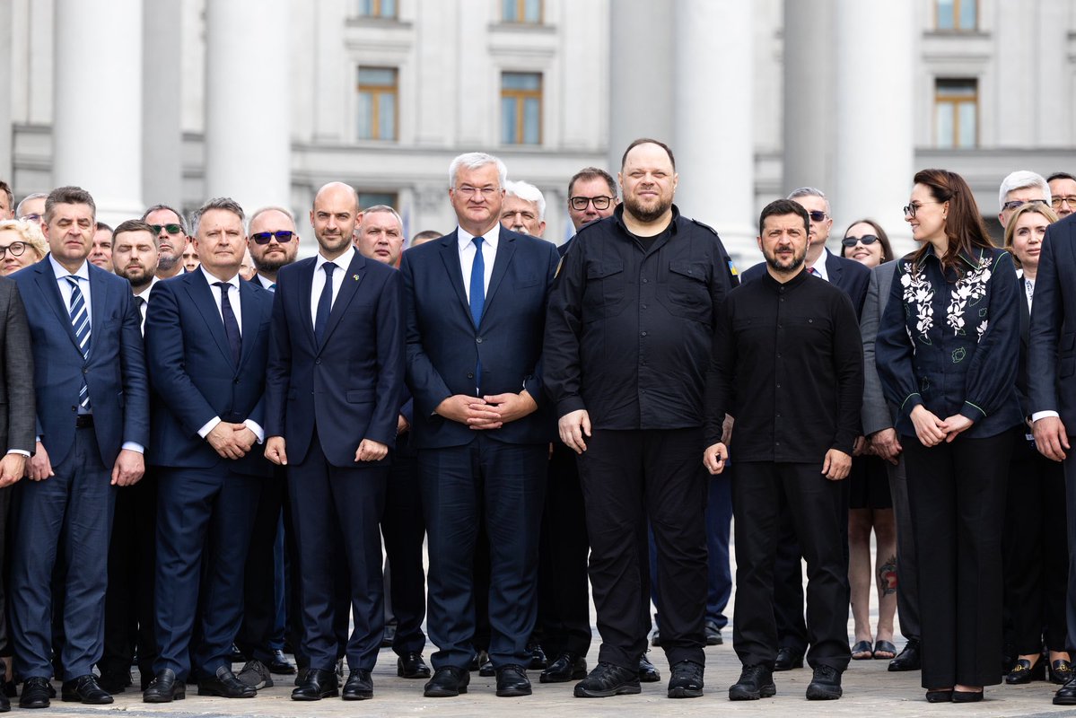 jnbarrot's tweet image. In 2014, Russia went to war in a desperate attempt to curb this European dream. And Russia failed. In 2022, Russia launched a full-scale invasion of Ukraine to punish its leaders and derail its European efforts. And Russia failed. Russia’s plan is doomed to fail, and Ukraine will…