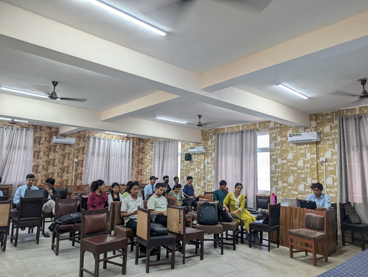 icecfwu's tweet photo. Day 1 of Designing Bootcamp
A creative kickstart with Figma under the mentorship of Bishal Bhat! Participants explored design fundamentals and hands-on UI/UX practices with ICEC.
#ICEC #DesignBootcamp #Figma https://t.co/y6QYbI2JlI