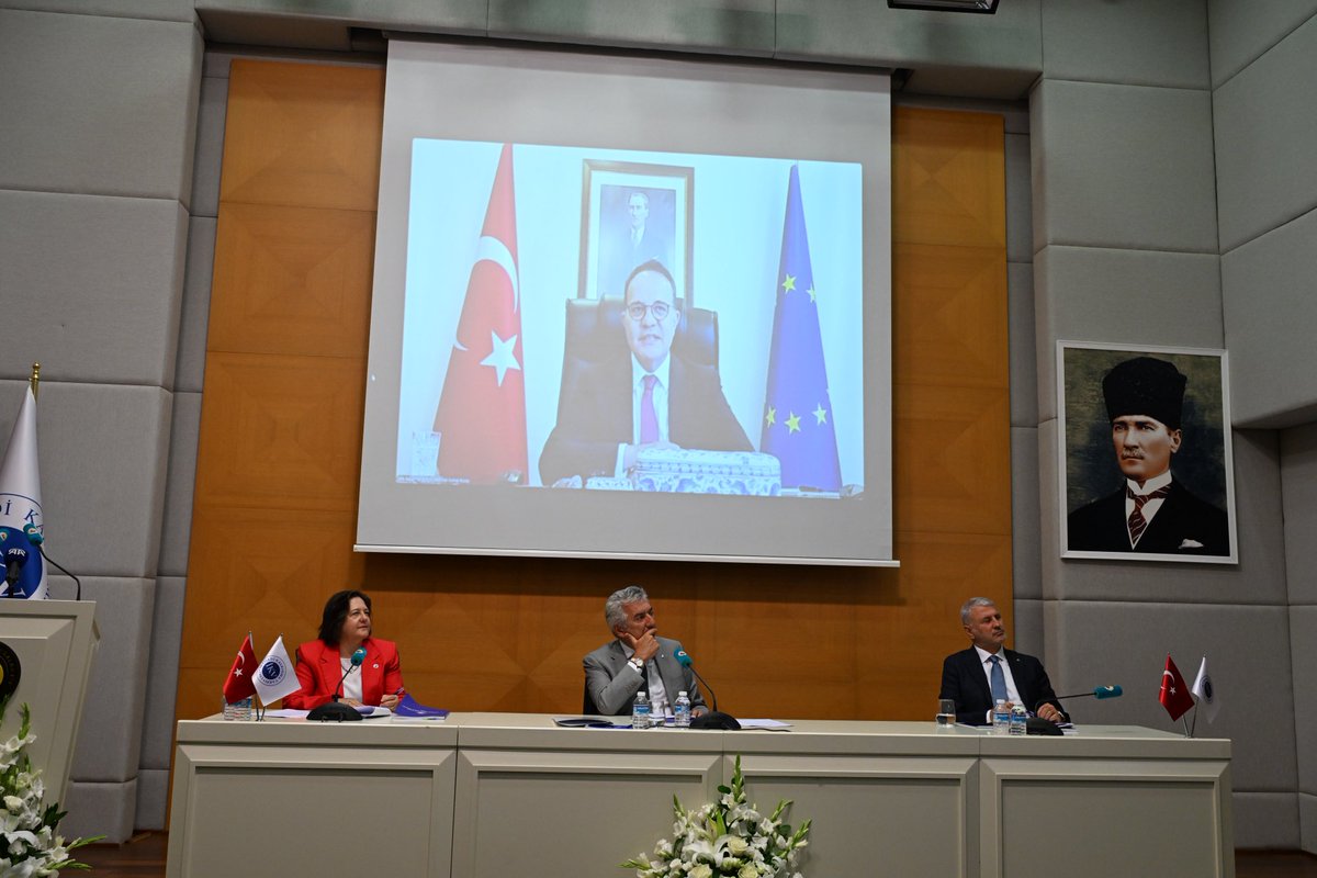 Türkiye Odalar ve Borsalar Birliği (TOBB) Yönetim Kurulu Başkan Yardımcısı ve İMEAK Deniz Ticaret Odası Yönetim Kurulu Başkanımız Tamer Kıran, 21 Temmuz 2025 Pazartesi günü, TOBB İstanbul Hizmet Binası’nda düzenlenen İktisadi Kalkınma Vakfı’nın (İKV) 63. Genel Kurul Toplantısı’na