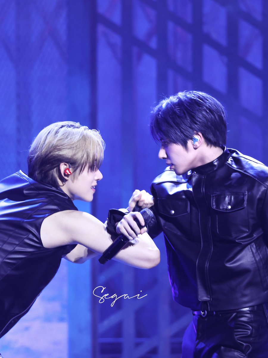 Segaiwu's tweet image. 0721
!!!
#๋ฅ๋ฅ์ฆ
#YEONJUN #TAEHYUN
#์ฐ์ค #ํํ
#TOMORROW_X_TOGETHER #ํฌ๋ชจ๋ก์ฐ๋ฐ์ดํฌ๊ฒ๋