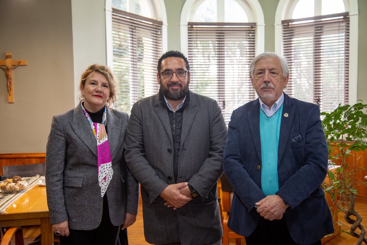 Rectora_UCT's tweet image. Comisión de Educación sesionó por primera vez en la UCT.
En dicha sesión, nuestra rectora, Marcela Momberg, expuso sobre la importancia de educar en paz, respeto y diversidad.
Se debatió sobre seguridad, bienestar y convivencia escolar.
#SomosUCT