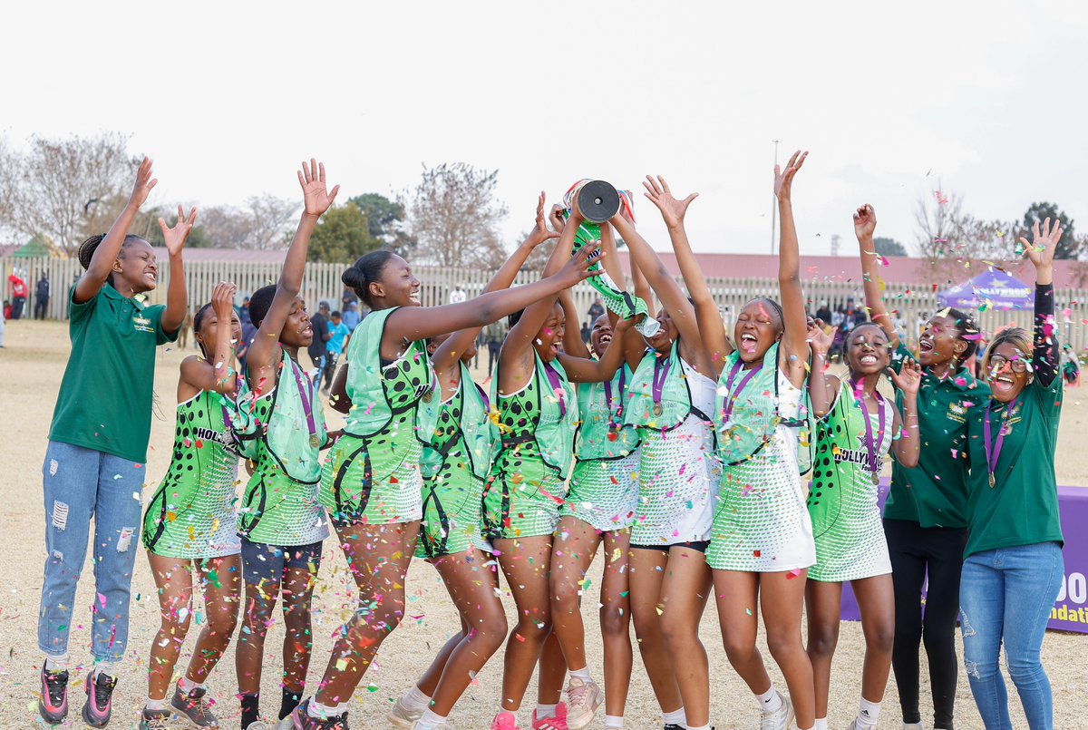 HWBFoundation's tweet image. Over the weekend, the Hollywood Foundation spent the day at the community at Ecaleni Sports Grounds in Tembisa to celebrate the Jerry Sikhosana Junior Winter Games, a day filled with passion, promise, and purpose. 😊
We remain dedicated to supporting young players and teams by…