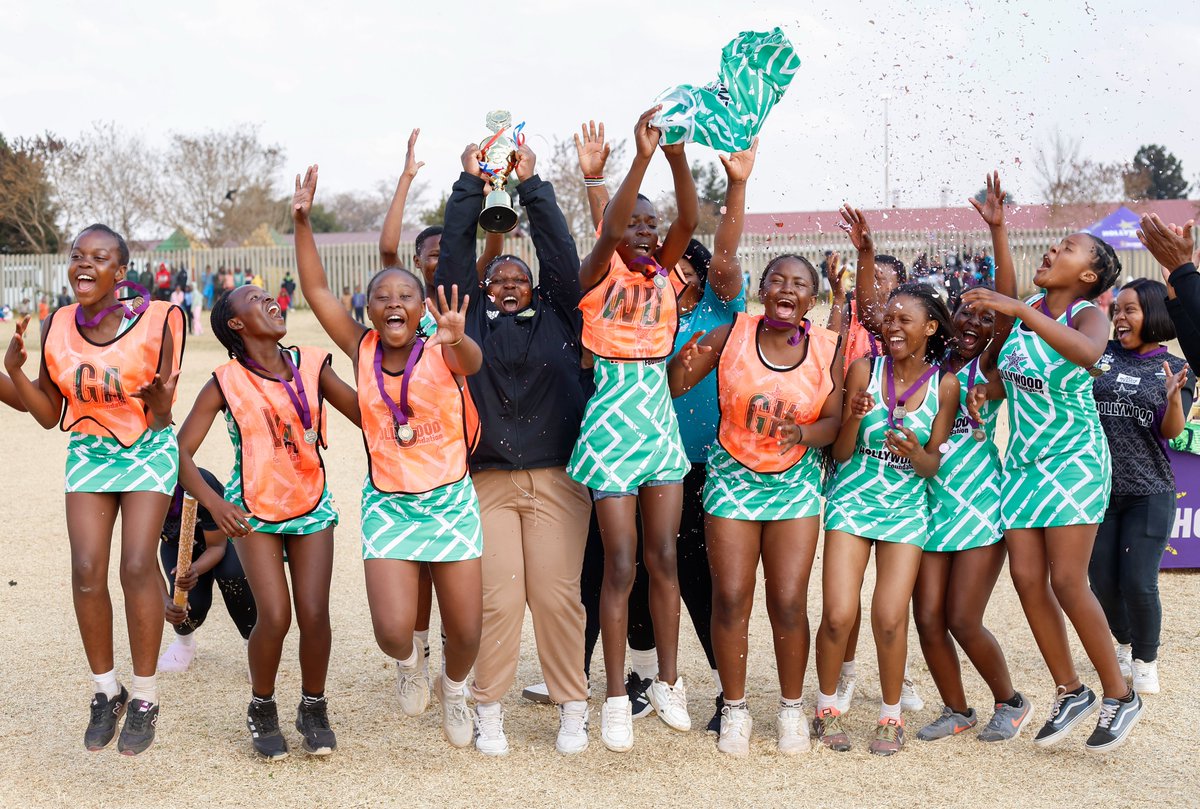 HWBFoundation's tweet image. Over the weekend, the Hollywood Foundation spent the day at the community at Ecaleni Sports Grounds in Tembisa to celebrate the Jerry Sikhosana Junior Winter Games, a day filled with passion, promise, and purpose. 😊
We remain dedicated to supporting young players and teams by…