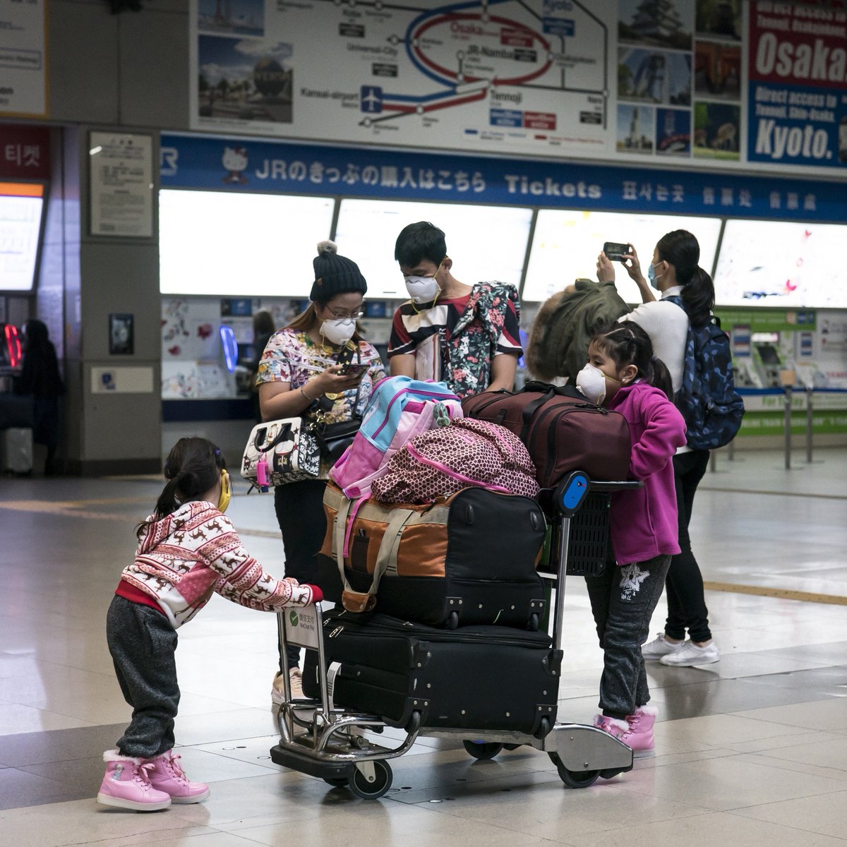GlobeEyeNews's tweet image. Japan’s Kansai Airport sets new record by going 30 years without losing a single piece of luggage.