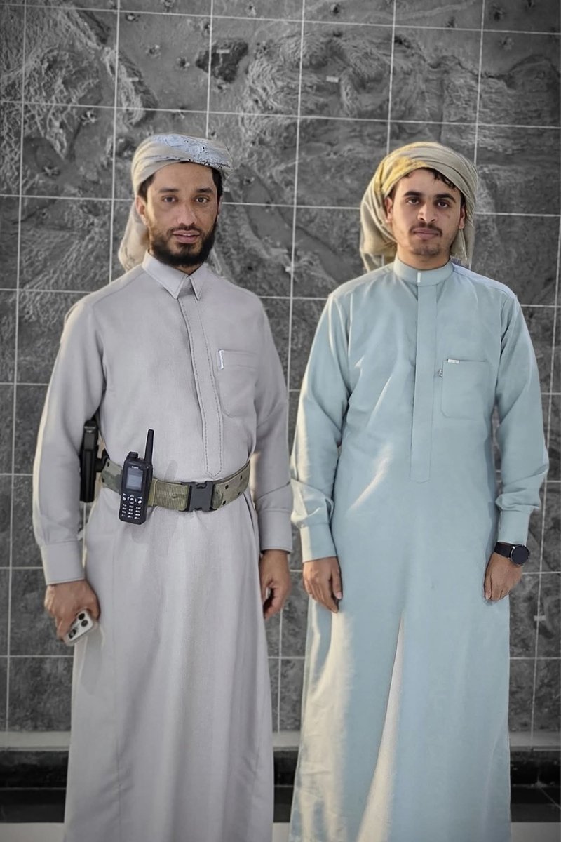 صورة لسعادة اللواء #ردادالهاشمي حفظه الله مع المنشد أبو سهم