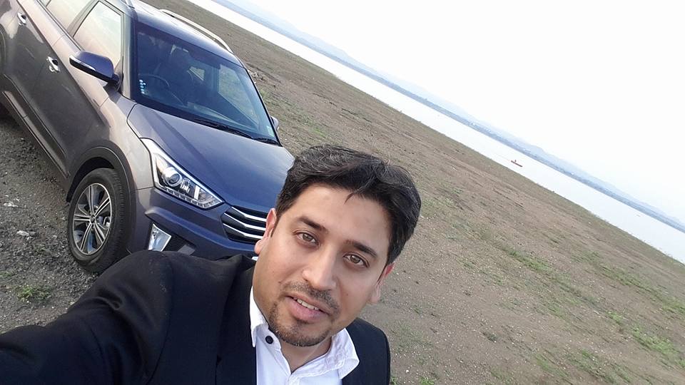 BunnyPunia's tweet image. Different generations of me and the Hyundai Creta. Can't believe it's been 10 years of this blockbuster!
Went back in time and dug out these 4 images!
Image #1 : The first gen model, shot taken 10 years back during a little ad film we made during the Cardekho days. Link here…