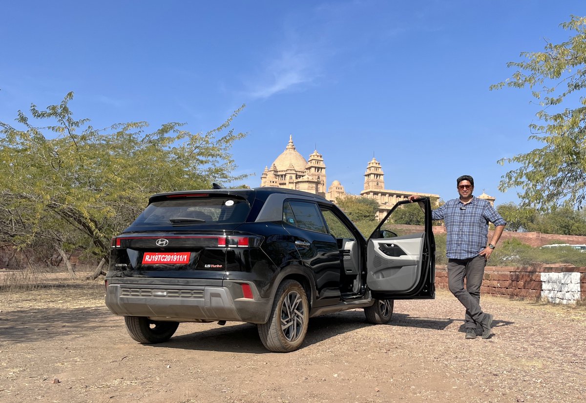 BunnyPunia's tweet image. Different generations of me and the Hyundai Creta. Can't believe it's been 10 years of this blockbuster!
Went back in time and dug out these 4 images!
Image #1 : The first gen model, shot taken 10 years back during a little ad film we made during the Cardekho days. Link here…