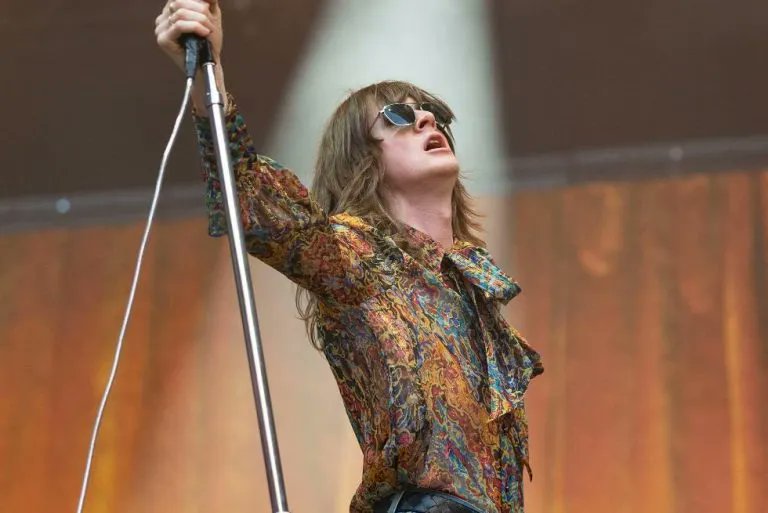 RecCollMag's tweet image. The latest Gig Gallery photos of #Blossoms are at recordcollectormag.com/gig-gallery/bl…