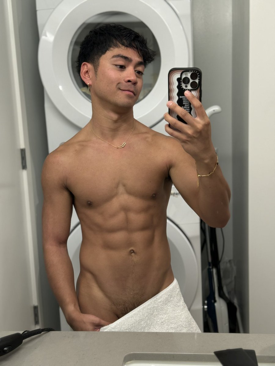 Let’s save water and shower together 🧼