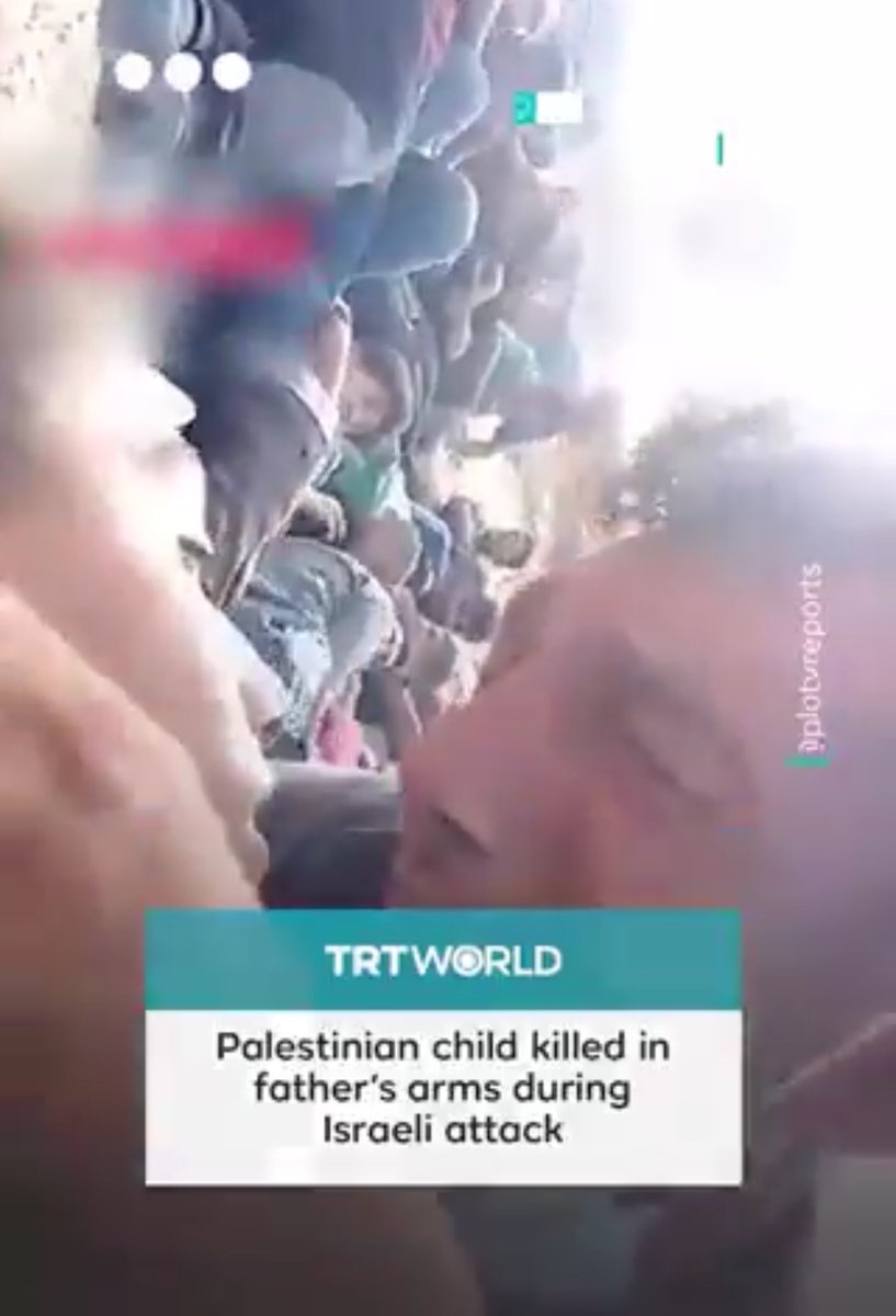 ShaykhSulaiman's tweet image. This child was killed in his father’s arms after an Israeli attack.
They were waiting for humanitarian aid at Gaza’s northern Zikim crossing.
Heartbreaking 💔