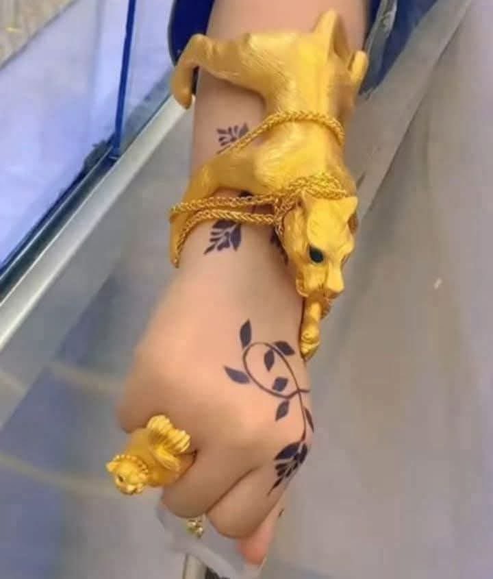 Alhanagamal's tweet image. وين القي الصايغ دا