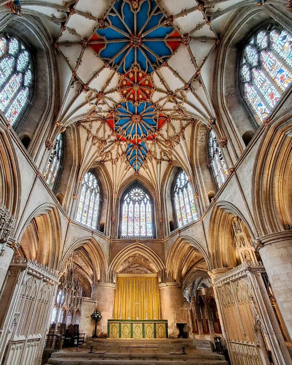 RSCMCentre's tweet image. RSCM Voices West sang in the beautiful setting of Tewkesbury Abbey on Saturday
If you'd like to expand your repertoire, learn new skills & be inspired by singing with others in spectacular spaces, why not join one of our regional choirs?
rscm.org.uk/learn-with-us/…