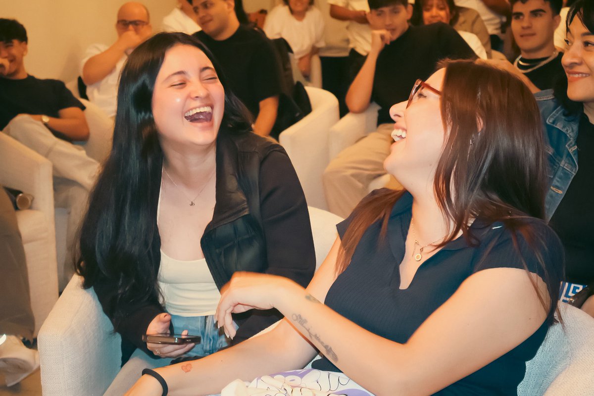 Con tanto que ha pasado, no pude contarles la experiencia que viví la anterior semana. 

Fui seleccionada para participar del Builders Retreat en CDMX de @Stellar_LATAM <a href="/TheBAFNetwork/">BAF</a> y <a href="/BuildOnStellar/">Build on Stellar</a>. ✨ 

Hackeamos, aprendimos muchísimo (técnico y no técnico) pero sobretodo,