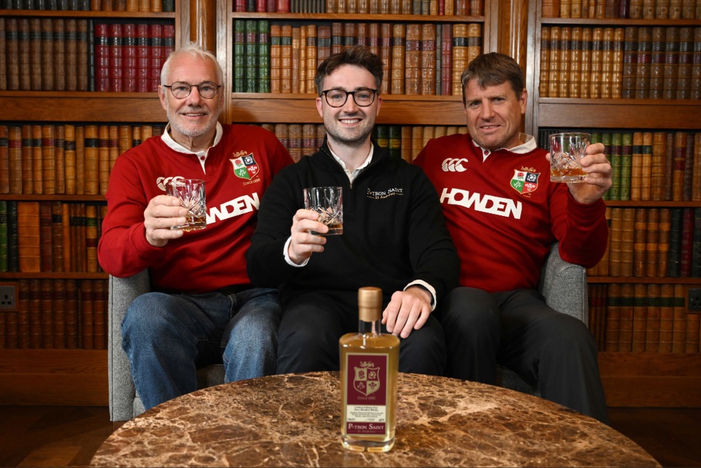 𝗡𝗘𝗪 𝗥𝗘𝗟𝗘𝗔𝗦𝗘!

Ireland’s Boann Distillery has helped craft a landmark blended whisky to celebrate the British and Irish Lions partnership.

more: irishwhiskeymagazine.com/news/boann-par…

#rugby #whisky #newrelease