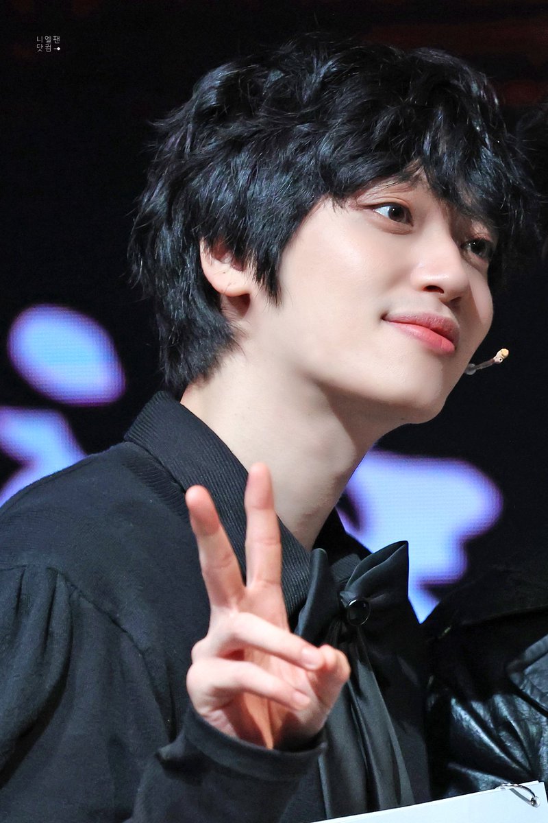 250720 뮤지컬 '개와 고양이의 시간' 🐈‍⬛ 

이리봐도 예뻐✨️냥냥
저리봐도 예뻐✨️냥냥

📷nielfan.tistory.com/537

#니엘 #NIEL