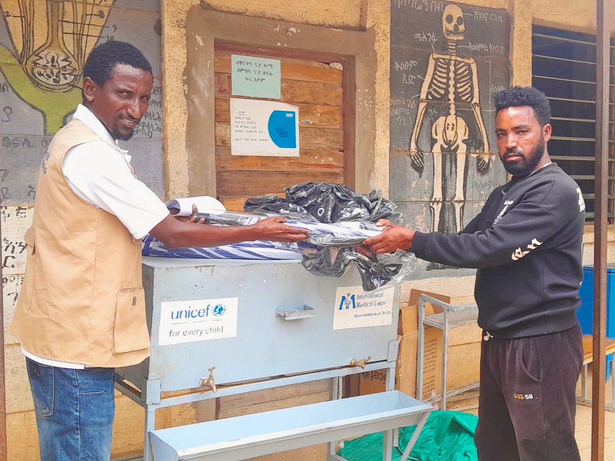IMC_UK's tweet image. Did you know?
Hygiene education can stop disease before it starts.
That’s why our teams in Merihsenay, #Ethiopia, visited communities every day, sharing life-saving messages on:
✔️ Safe sanitation
✔️ Water handling
✔️ Cholera prevention
Thanks to @UNICEF, knowledge is flowing.