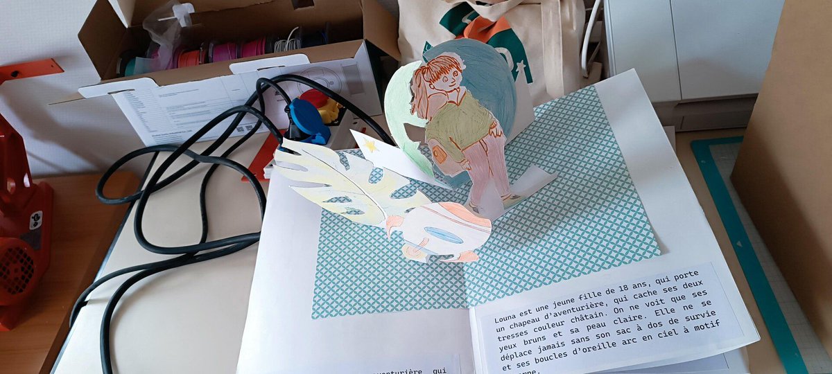 fablabalecole's tweet image. À l’école primaire de Commeny (95), les élèves de CE1-CE2 ont conçu un livre pop-up mêlant écriture, illustration et fabrication numérique. 
Avec la découpeuse vinyle, ils ont donné vie à leurs histoires ! 
 #FabLabalEcole
@Canope_DTIDF 
@reseau_canope 
@JMayzaud 
@ElisePlanche
