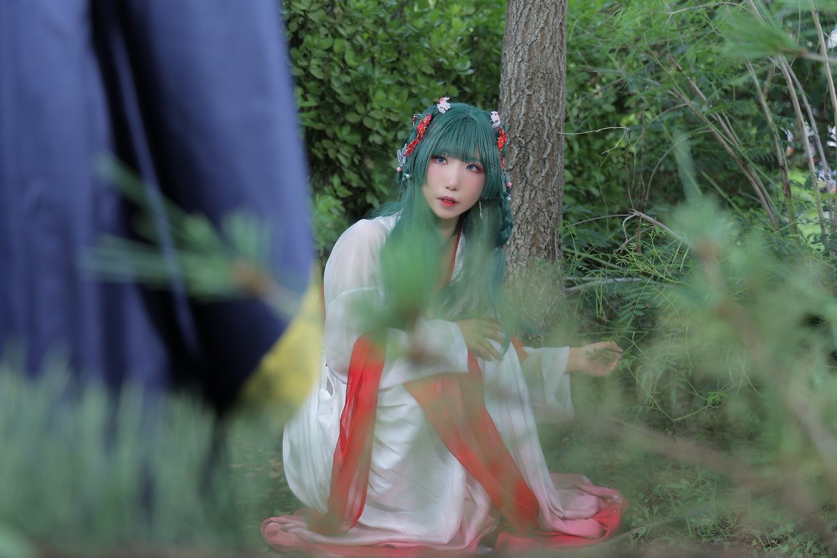 🧸 아리 🧸 (@ljerimat5ibpwiv) on Twitter photo 2025.07.20
서울 코믹월드
약사의 혼잣말 - 마오마오 (2)
🧍♂️<a href="/soon_hu_chuu/">순후추 / 본계 날라가서 새로 팠어요🥲</a>
📷 <a href="/blackcat_snap/">blackcat_snap</a>
#약사의혼잣말 #薬屋のひとりごと
#마오마오 #猫猫 #小猫 #MaoMao
#cosplay 2025.07.20
서울 코믹월드
약사의 혼잣말 - 마오마오 (2)
🧍♂️<a href="/soon_hu_chuu/">순후추 / 본계 날라가서 새로 팠어요🥲</a>
📷 <a href="/blackcat_snap/">blackcat_snap</a>
#약사의혼잣말 #薬屋のひとりごと
#마오마오 #猫猫 #小猫 #MaoMao
#cosplay